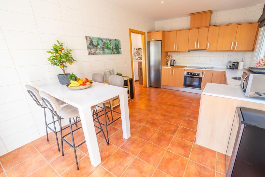 Villa Lovely Breeze, Heerlijk Familiehuis, 7Pers. Льорет-де-Мар Экстерьер фото