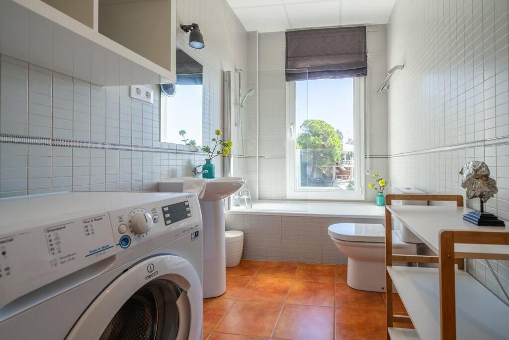 Villa Lovely Breeze, Heerlijk Familiehuis, 7Pers. Льорет-де-Мар Экстерьер фото